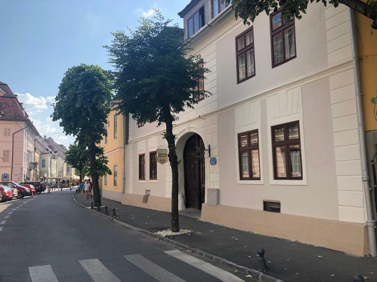 Gothic Central Sibiu Exterior photo